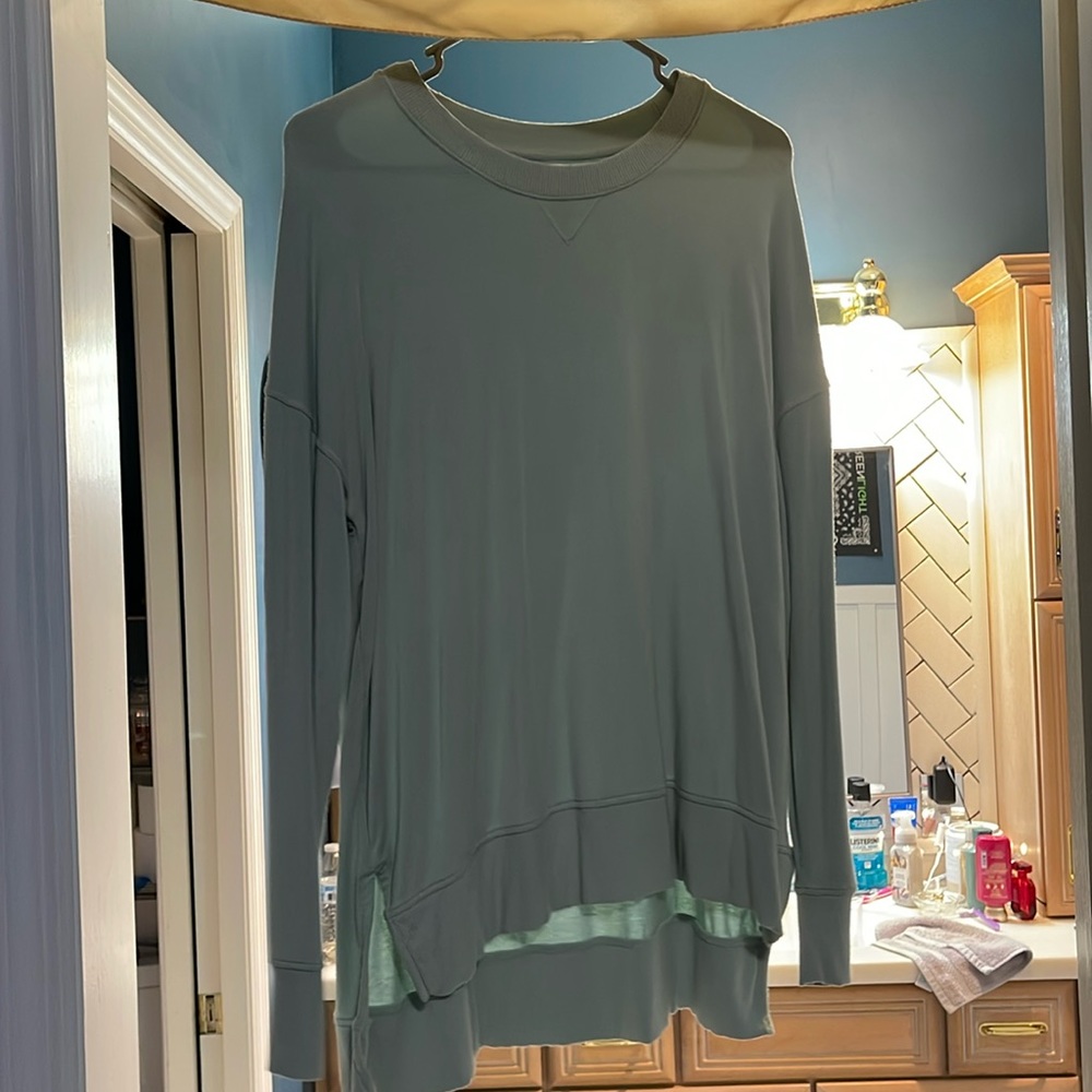 Stylus mint green long sleeve shirt size L